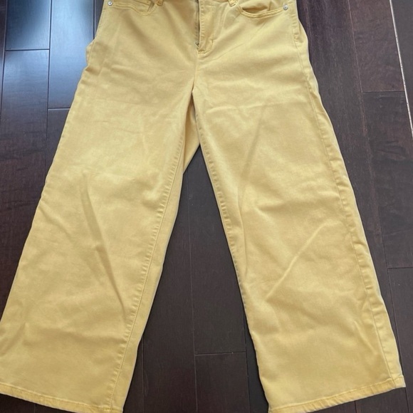 J.Jill Yellow Denim Jeans ** please see sizing. These run LARGE. 30 in waist. - Picture 7 of 9